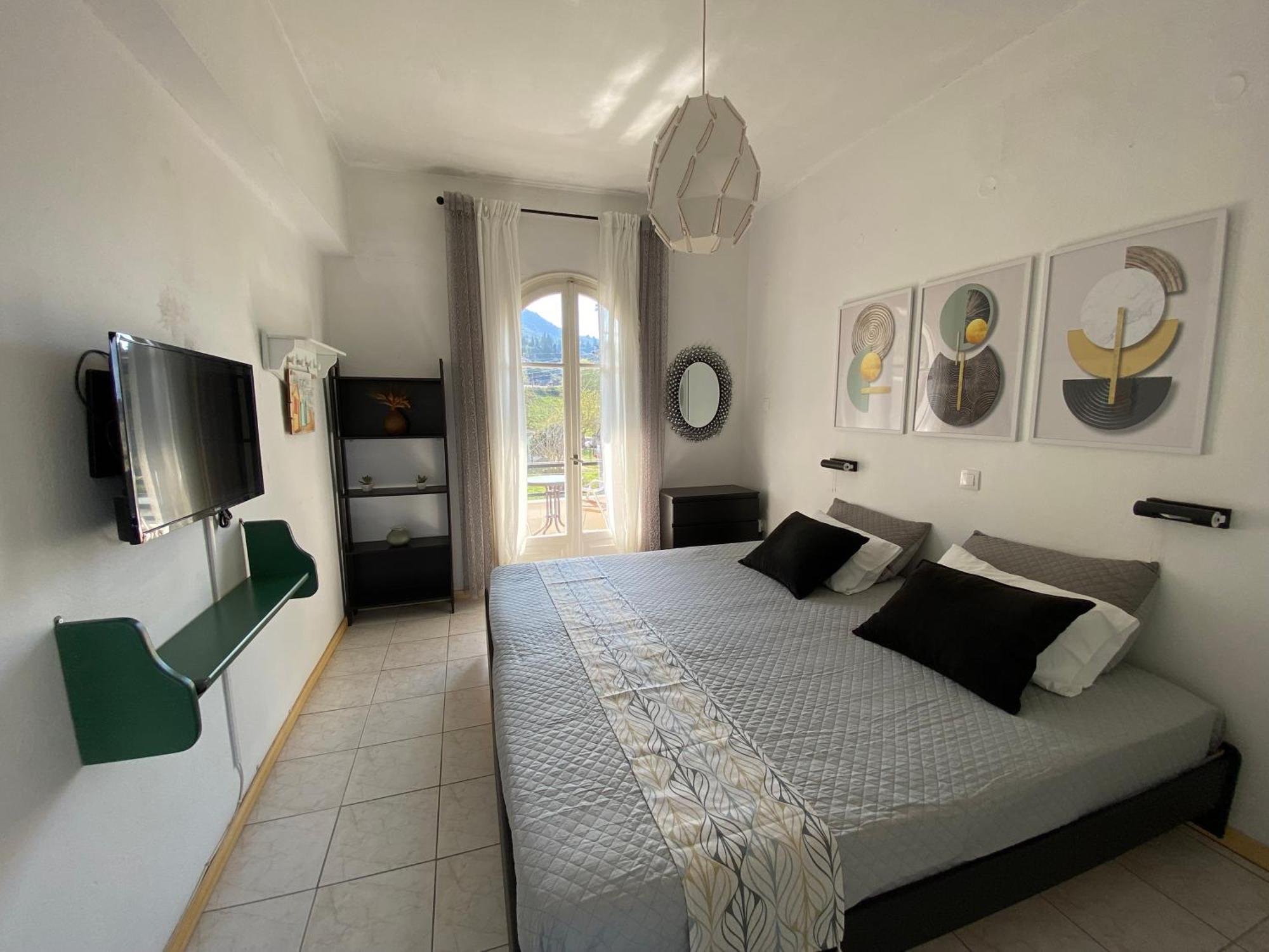 Olive With Mountain View&private Parking * Vátos